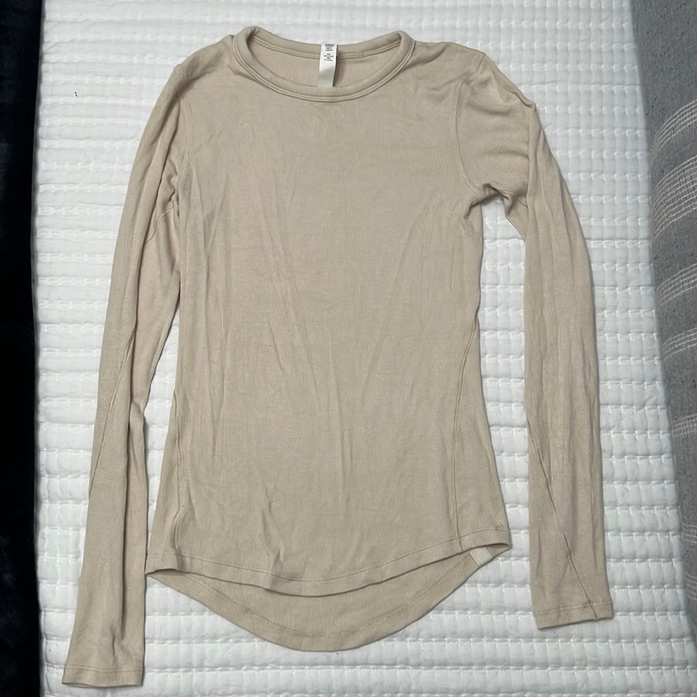 Lululemon hold tight long sleeve shirt